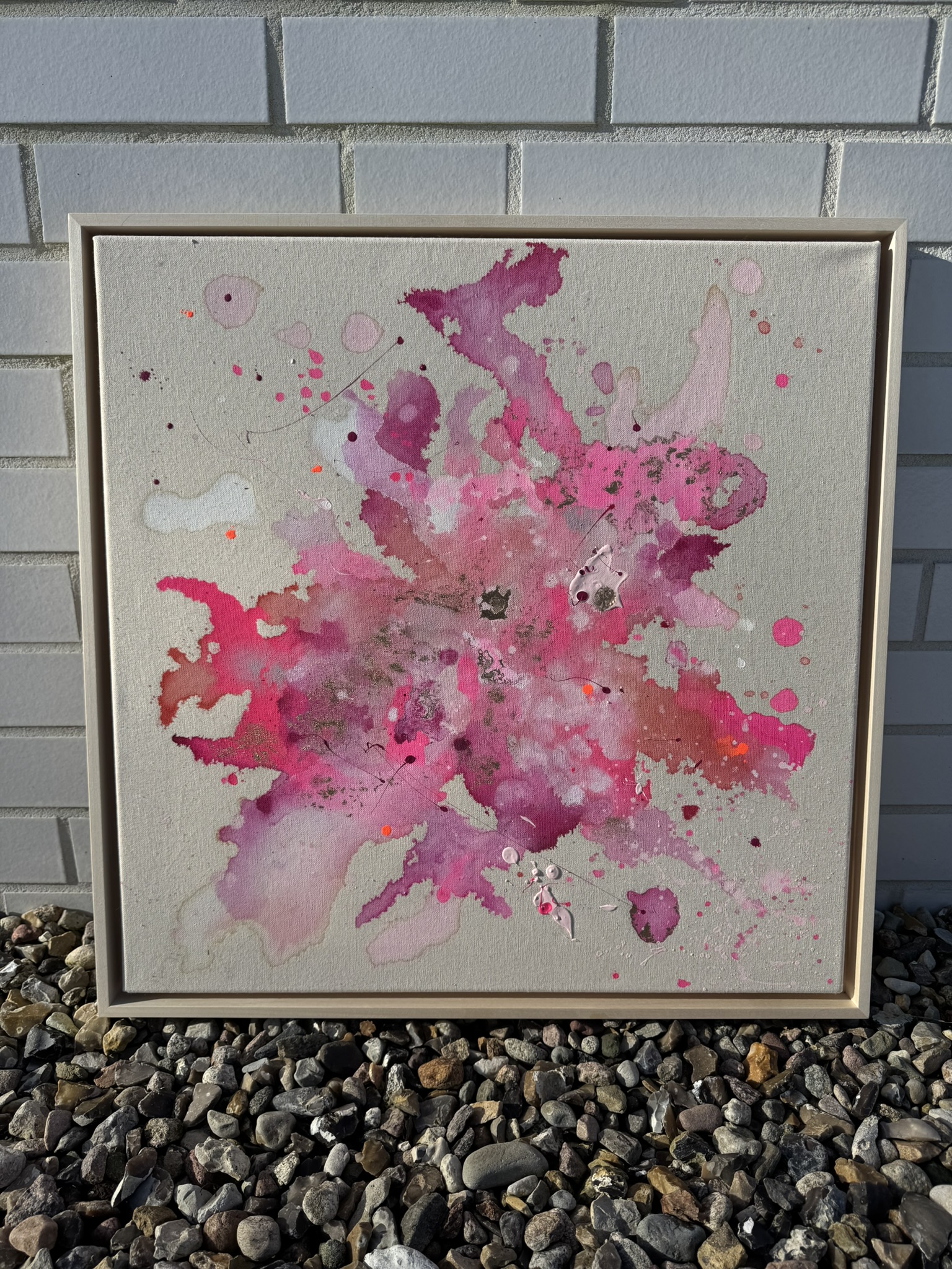 Still Searching, 2025, Acryl und Gold auf roher Baumwollleinwand